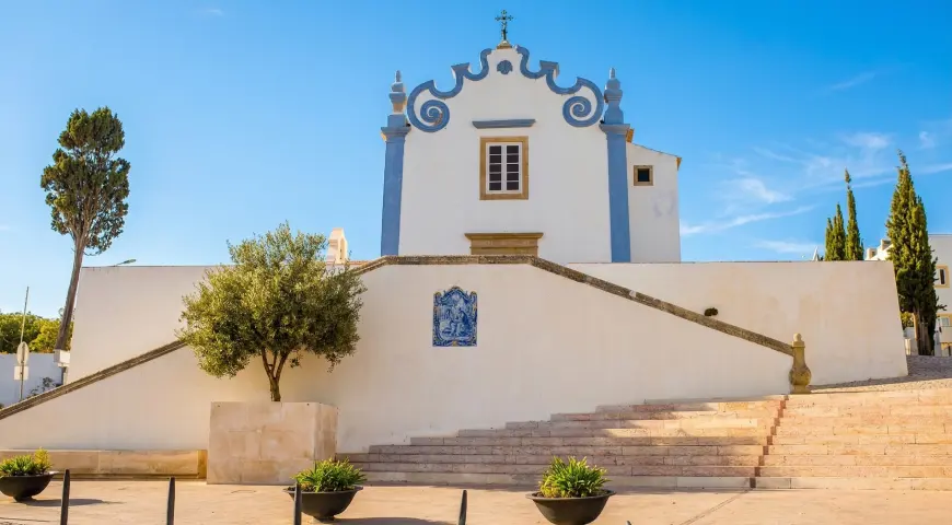 The small Sant’Ana church above its stepped forecourt in Albufeira