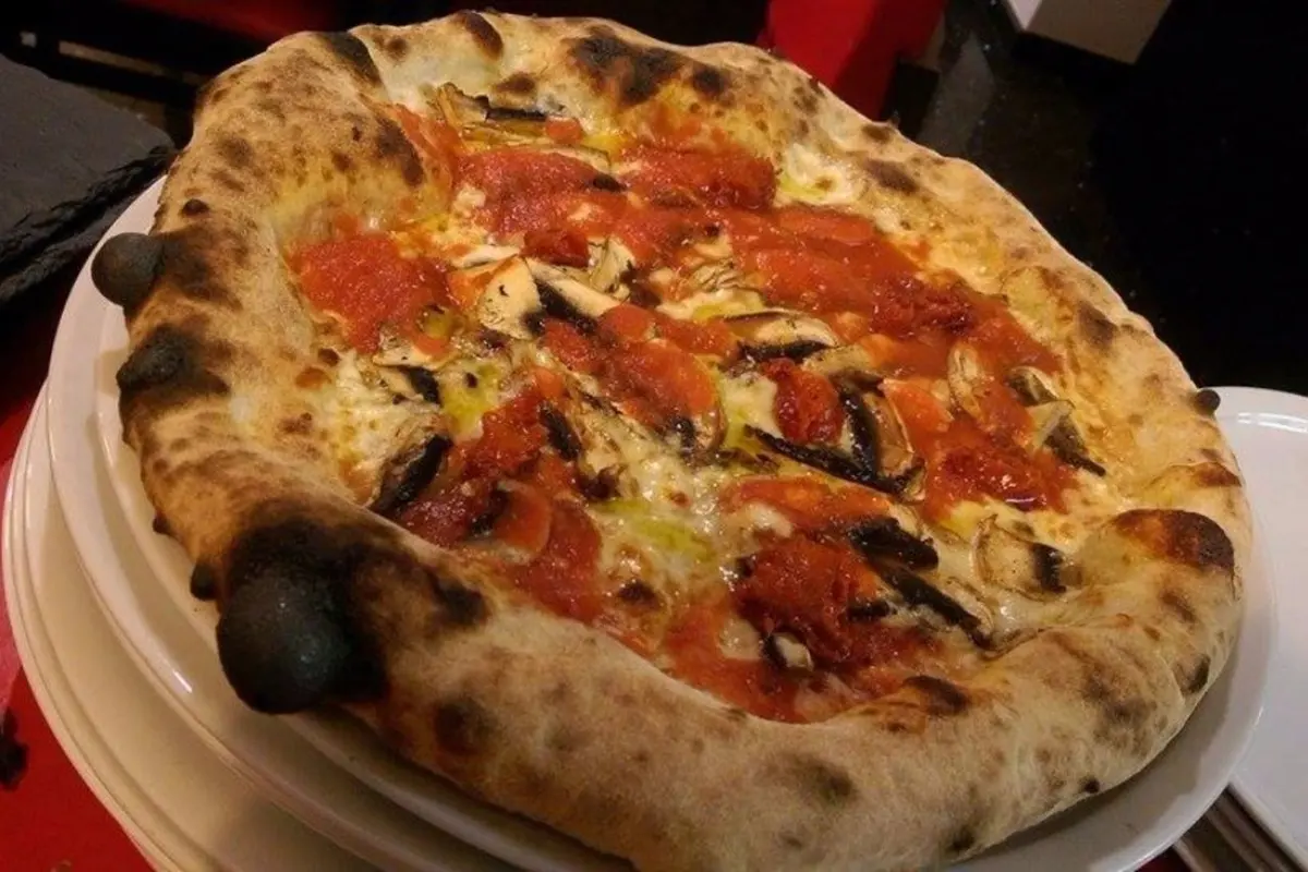 Pizza photographed for Piccolino in Armação de Pêra