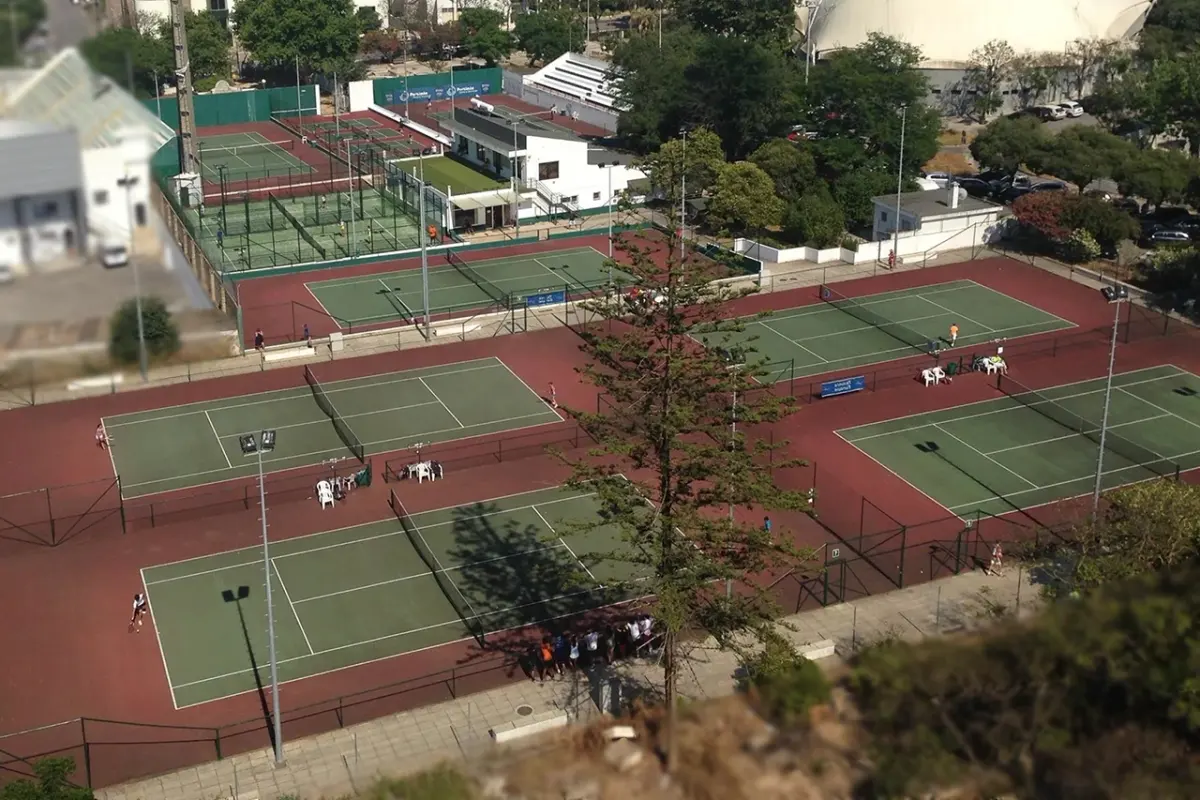 Elevated view of outdoor tennis and padel courts at Clube de Ténis e Padel de Portimão